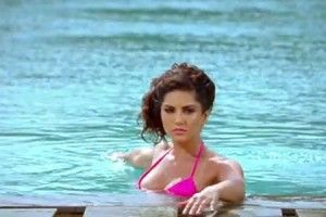 Sunny Leone in Jism 2