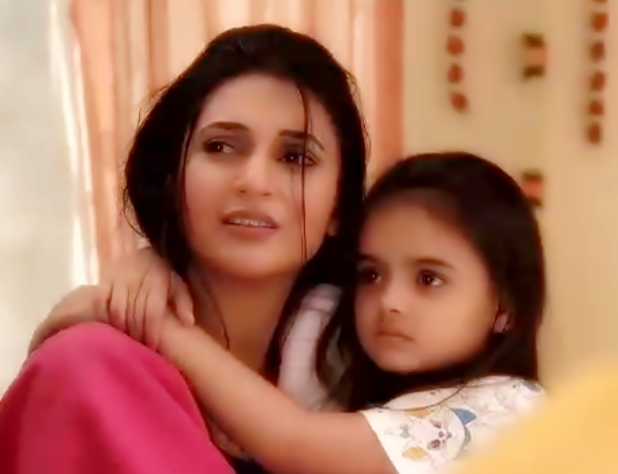 Ishita with Ruhi in Yeh Hai Mohabbatein