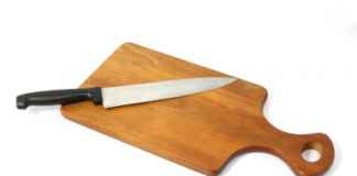 Knives and chopping board