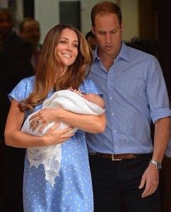 Prince Williams and Kate with their son/facebook