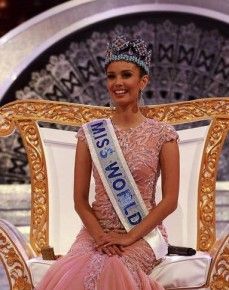 Miss Philippines crowned Miss World 2013