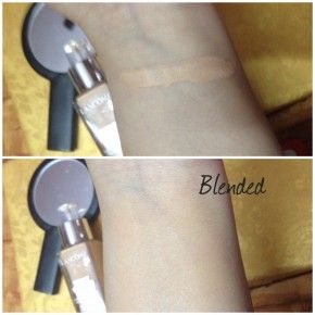 Lancome Teint Miracle Foundation swatch