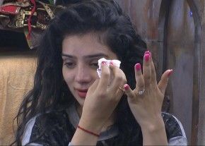 Sukirti Kandpal got teary 