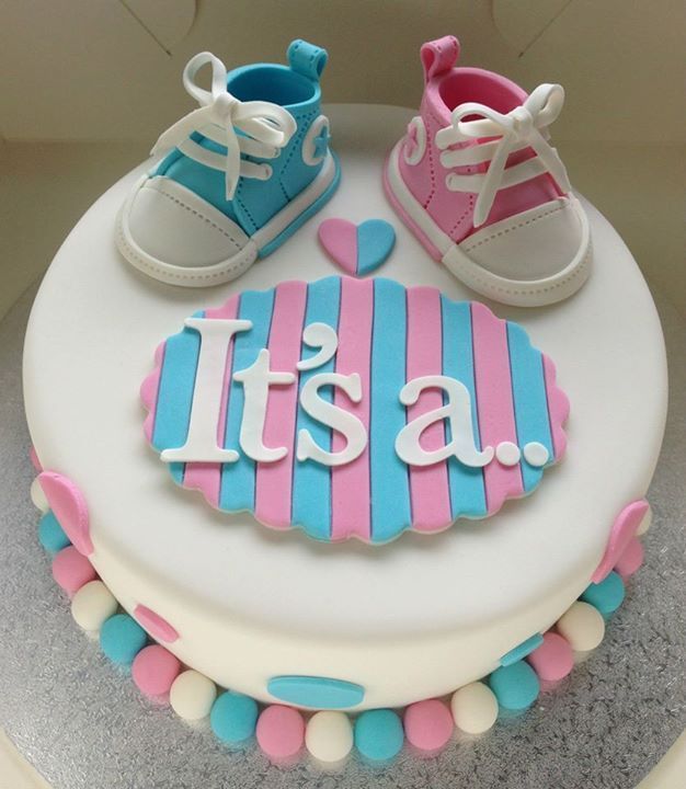 Baby shower cake