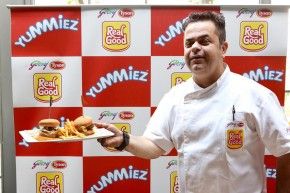 Chef Vicky Ratnani with meat ball sliders