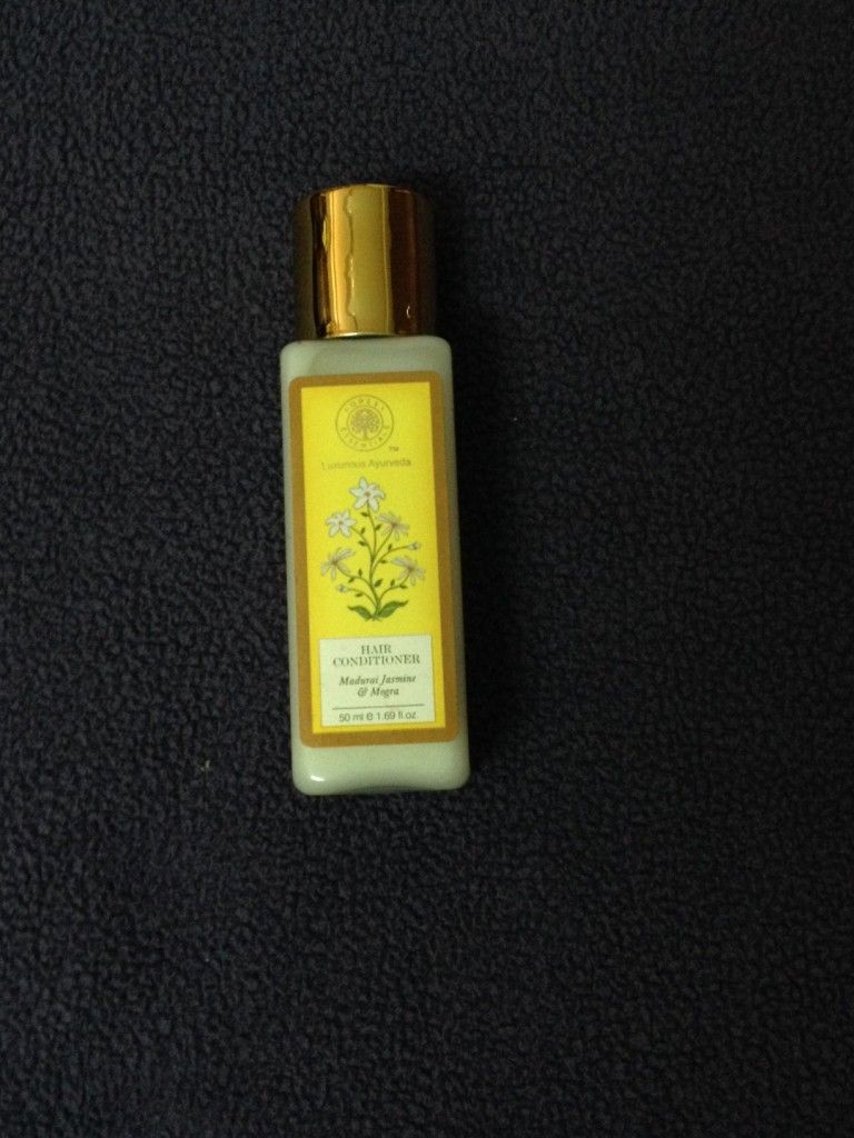 Forest Essentials Madurai Jasmine & Mogra conditioner