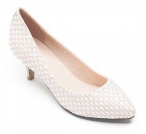 Pointed pink chequered pumps