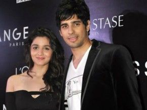 Alia and Siddharth get engaged!