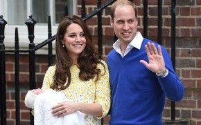 Kate with Prince William and their newborn daughter