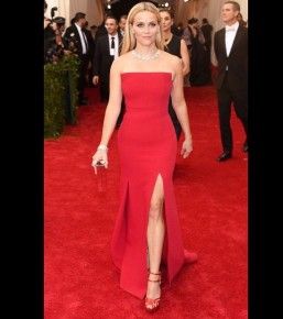 Yay! Reese Witherspoon looked classy in her red gown