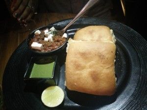 chicken keema pao