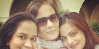 Arpita Khan with sister and mother
