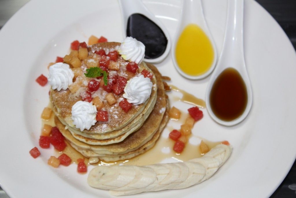 Mix fruit pancakes