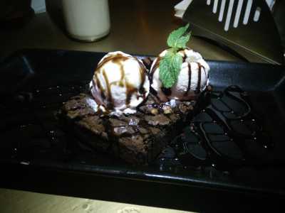 Brownie with ice cream