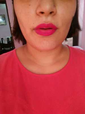 Colorbar Matte touch lipstick in Tooty Fruity 