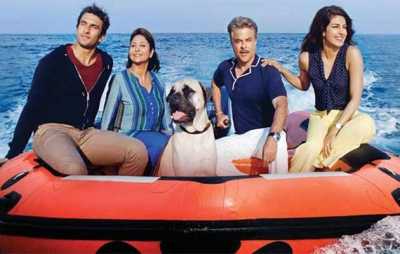 Anil Kapoor with his family in Dil Dhadakne Do