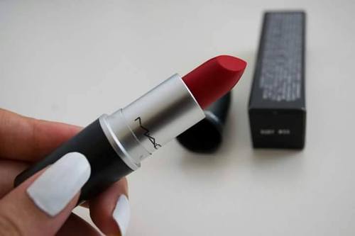 10 MAC Lipstick finishes you must know