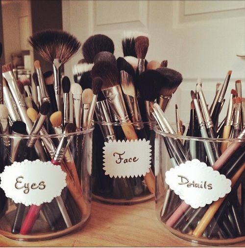 Makeup brushes