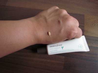 Innisfree no sebum blur primer swatch