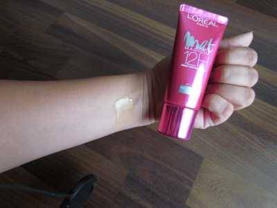 Loreal Mat magique 12 H bright mat foundation