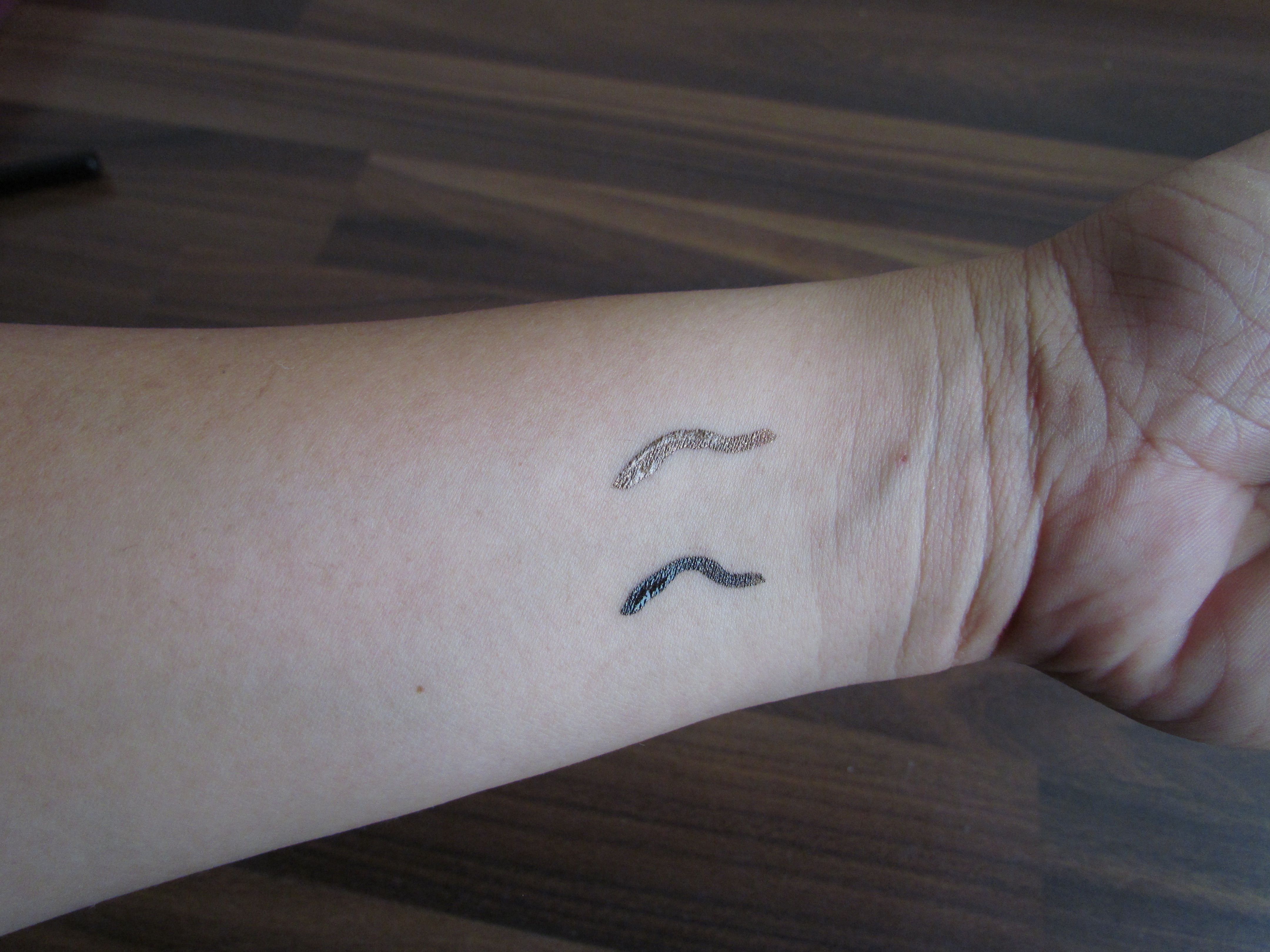 The Face Shop color proof liner swatch
