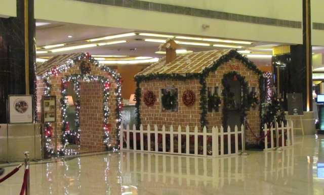 Gingerbread house at Radisson Blu Plaza