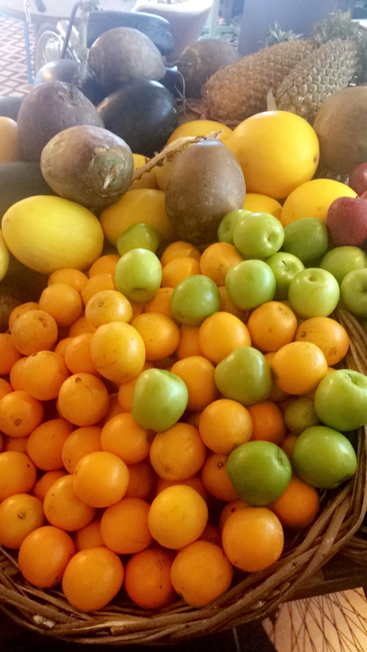 The fresh fruit cart