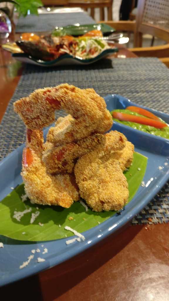 Semolina crusted prawns