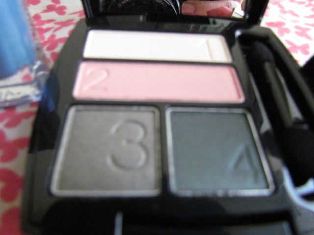 Avon True Color Eyeshadow quad in Emerald cut