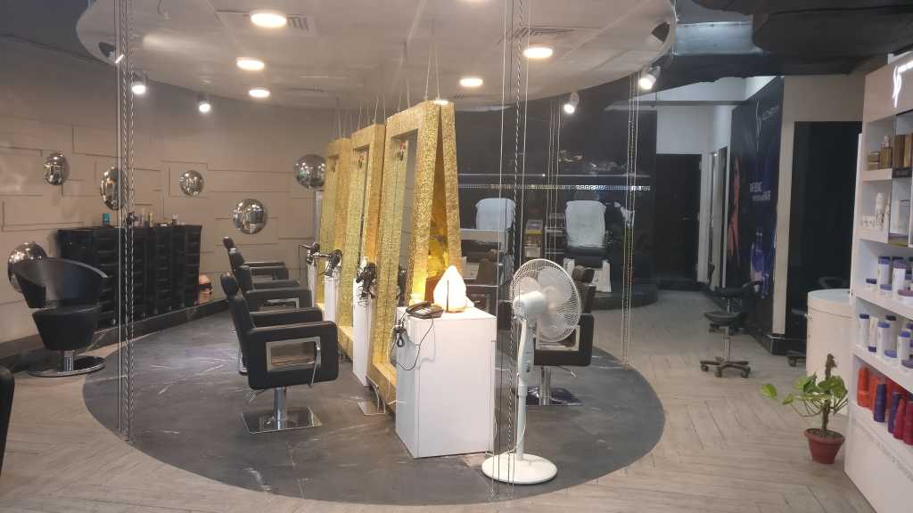 Hair styling area at Sstylez salon Noida