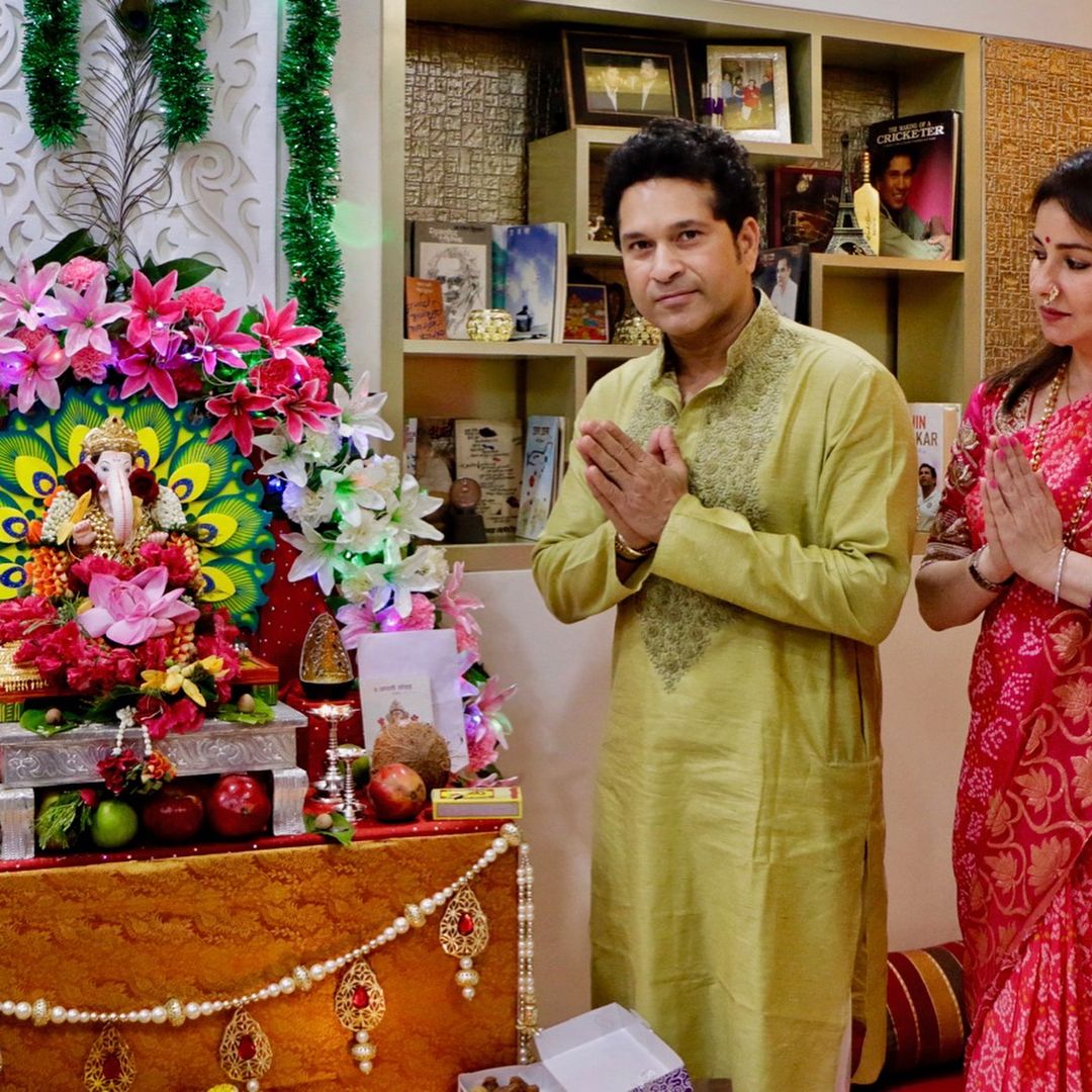 Sachin Tendulkar with his wife