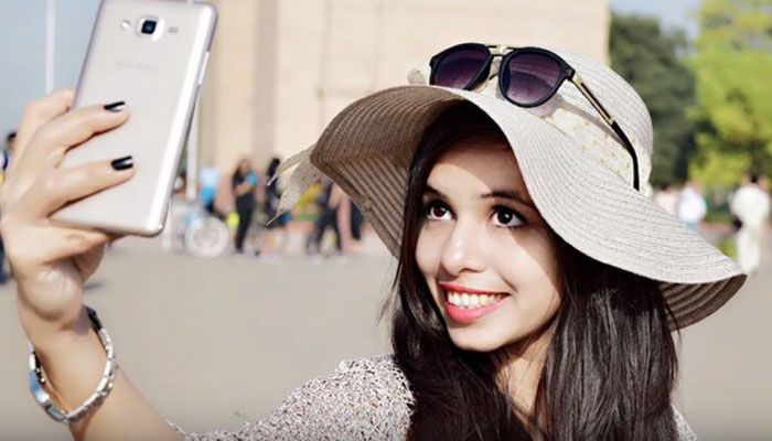 Dhinchak Pooja has lice