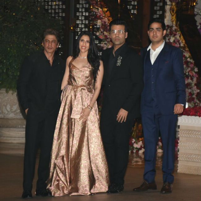 Shahrukh and Karan with the couple