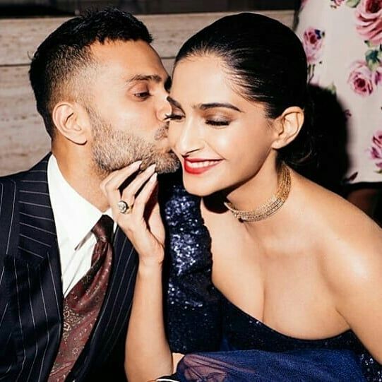Sonam Kapoor and Anand Ahuja giving us Long Distance Relationship Goals 