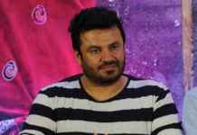 Vikas Bahl accused for forcibly trying to kiss an actress
