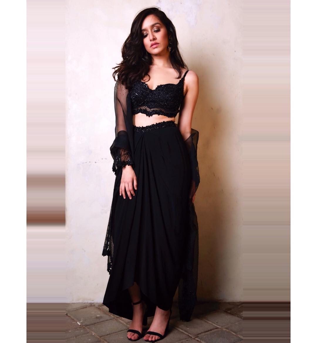  B-Town actresses rocked the color black: