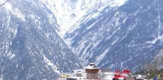 Manali turns into a snowy heaven
