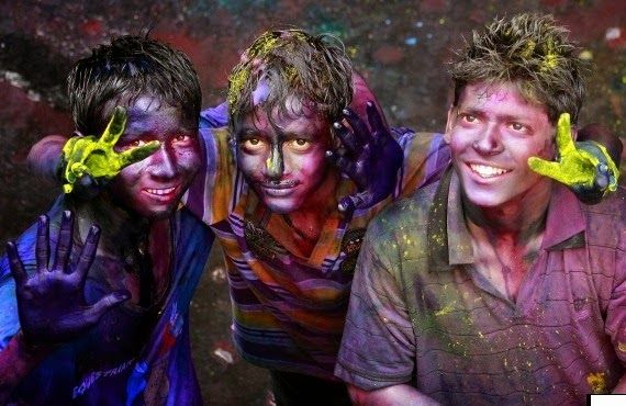 Weird yet funny things people do on Holi