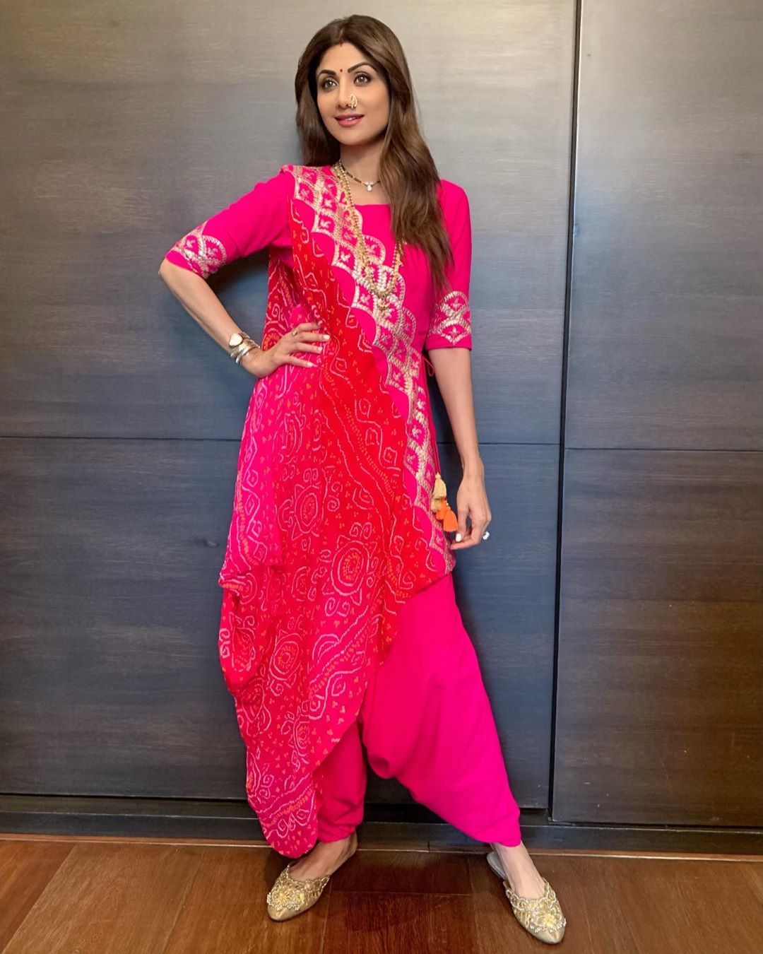 Shilpa Shetty slaying in pink